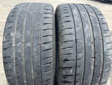 225/40 R18