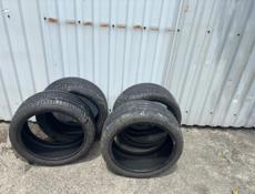 225/40 R18