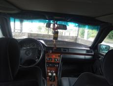 Mercedes-Benz 124