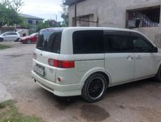 Nissan Lafesta