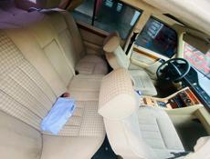 Mercedes-Benz 124