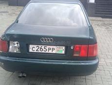 Audi 100