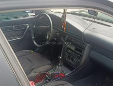 Audi 100