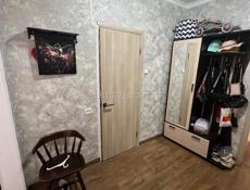 Продам двухкомнатную квартиру на новом районе, переделанную в трехкомнатную . 