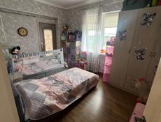 Продам двухкомнатную квартиру на новом районе, переделанную в трехкомнатную . 