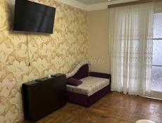 срочная продажа 2 ком этаж первый . с ремонтом . 