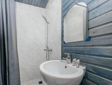 Продается земельный участок с готовыми коттеджами