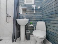 Продается земельный участок с готовыми коттеджами