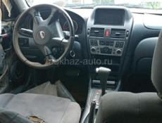 Nissan Almera Tino