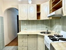 3 - К. КВАРТИРА В СУХУМЕ У МАГАЗИНА ВОЛНА