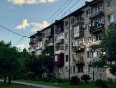 1 - К. КВАРТИРА С МЕБЕЛЬЮ  В СУХУМЕ НА НОВОМ РАЙОНЕ