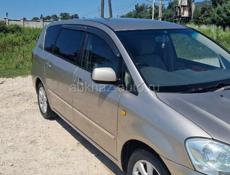 Toyota Ipsum