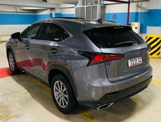 Lexus RS