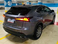 Lexus RS