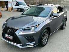 Lexus RS