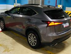 Lexus RS