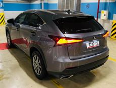 Lexus RS