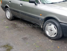 Audi 80