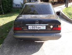 Mercedes-Benz 124