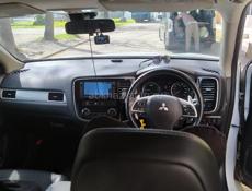 Mitsubishi Outlander XL