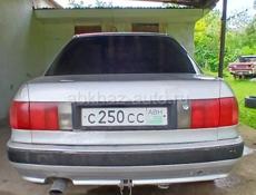 Audi 80