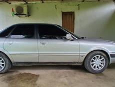 Audi 80