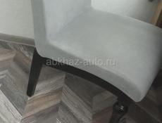 Стол со стульями 