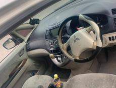 Mitsubishi Grandis