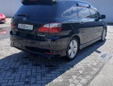 Toyota Ipsum