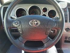 Toyota Sequoia