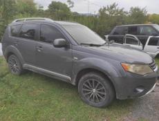 Mitsubishi Outlander XL