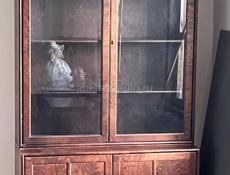 продается ореховая кабинетная стенка 