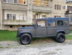 Land Rover 110 Defender