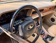 Jaguar XJR
