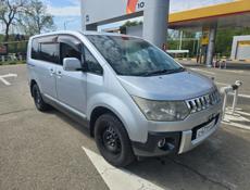 Mitsubishi L 400