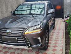 Lexus LX