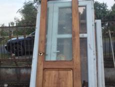 Продам двер пластикавую и 2 окна