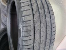 245 45 R18 две штуки  275 40 R18 две штуки 