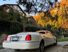 Lincoln Town Car