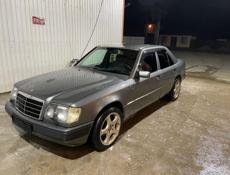 Mercedes-Benz 124