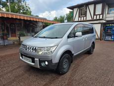 Mitsubishi L 400