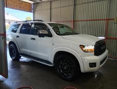 Toyota Sequoia