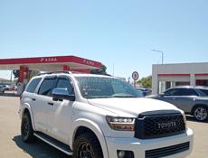 Toyota Sequoia