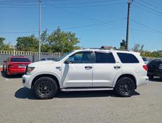 Toyota Sequoia