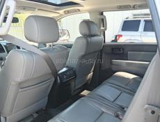 Toyota Sequoia