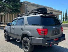 Toyota Sequoia