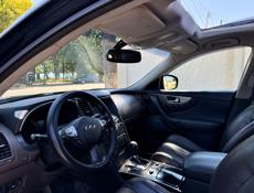 Infiniti FX