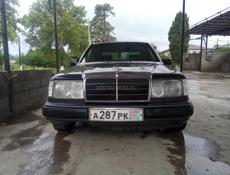 Mercedes-Benz 124