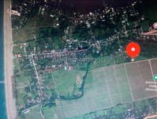 УЧАСТОК 8 СОТОК АЛАХАДЗЫ С ВЕТХИМ СТРОЕНИЕМ 