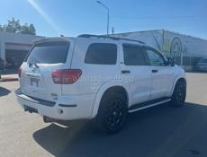 Toyota Sequoia